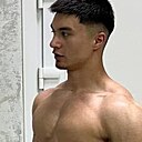 Эмир, 20 лет