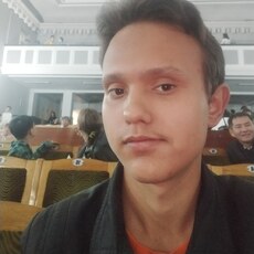 Фотография мужчины Дмитрий, 18 лет из г. Бишкек
