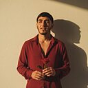 Али Гусейнов, 23 года
