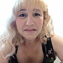 Алсу, 42 года