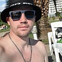 Виктор, 33 года