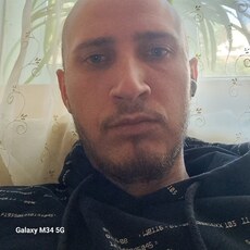 Фотография мужчины Mihail, 24 года из г. Новые Анены