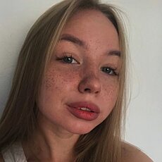 Фотография девушки Алина, 22 года из г. Екатеринбург