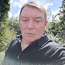 V Дмитрий, 44 года