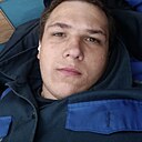 Максим, 22 года