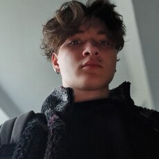 Фотография мужчины Арсений, 19 лет из г. Магнитогорск