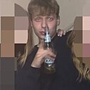 Денис, 24 года