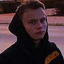 Максим, 22 года