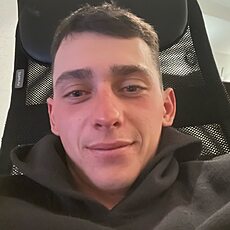 Фотография мужчины Артем, 24 года из г. Оренбург