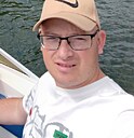 Михаил, 33 года