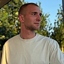 Максим, 24 года