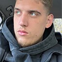 Илья, 22 года