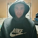 Валик Коновалов, 32 года