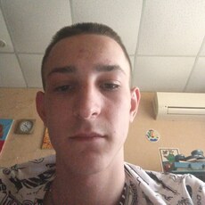 Фотография мужчины Вадим, 20 лет из г. Саратов