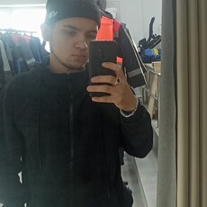 Фотография мужчины Денис, 19 лет из г. Магадан