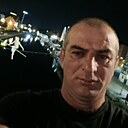 Guram, 42 года