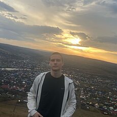 Фотография мужчины Макс, 21 год из г. Уфа