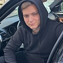 Максим, 22 года