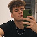 Максим, 22 года