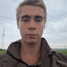 Фотография мужчины Кирилл, 20 лет из г. Михайловка (Иркутская Область)