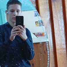 Фотография мужчины Гриша, 18 лет из г. Нижний Тагил