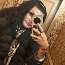 The Brunette, 34 года