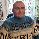Юрий, 32 года