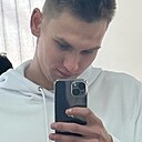 Максим, 22 года
