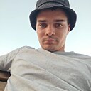 Роман, 25 лет