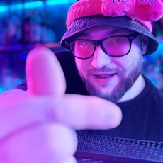 Фотография мужчины Виталий, 20 лет из г. Мариуполь