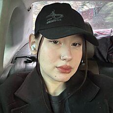 Фотография девушки Алёна, 19 лет из г. Екатеринбург