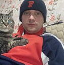 Макс, 33 года