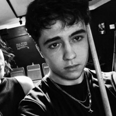 Фотография мужчины Дионис, 19 лет из г. Санкт-Петербург