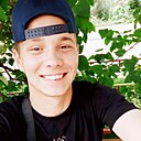Максим, 33 года