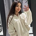 Dari, 22 года