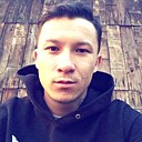 Женис, 32 года