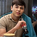 Nur, 24 года