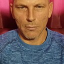 Ден, 42 года