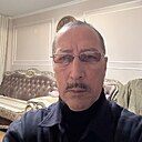 Сакен, 62 года