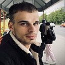 Артём, 24 года