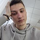 Денис, 23 года