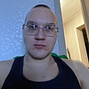 Роман, 20 лет