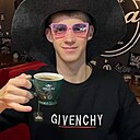 Владислав, 20 лет