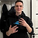 Максим, 22 года