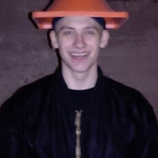 Фотография мужчины Илья, 18 лет из г. Новосибирск