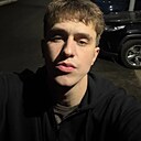 Максим, 24 года