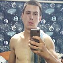 Макс, 24 года