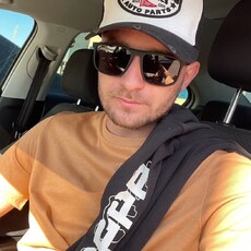 Фотография мужчины Валентин, 22 года из г. Магнитогорск