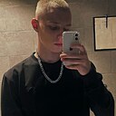 Роман, 20 лет