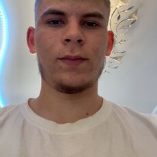 Фотография мужчины Valera, 19 лет из г. Домодедово
